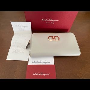 Salvatore Ferragamo Zip Around Wallet - Light Grey Pebble, 100% Authentic